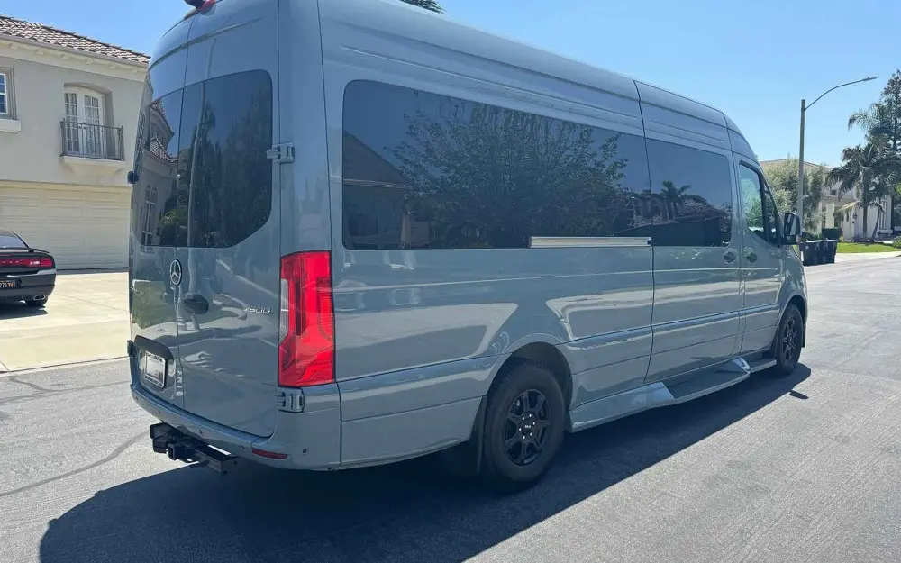 TourVanGo