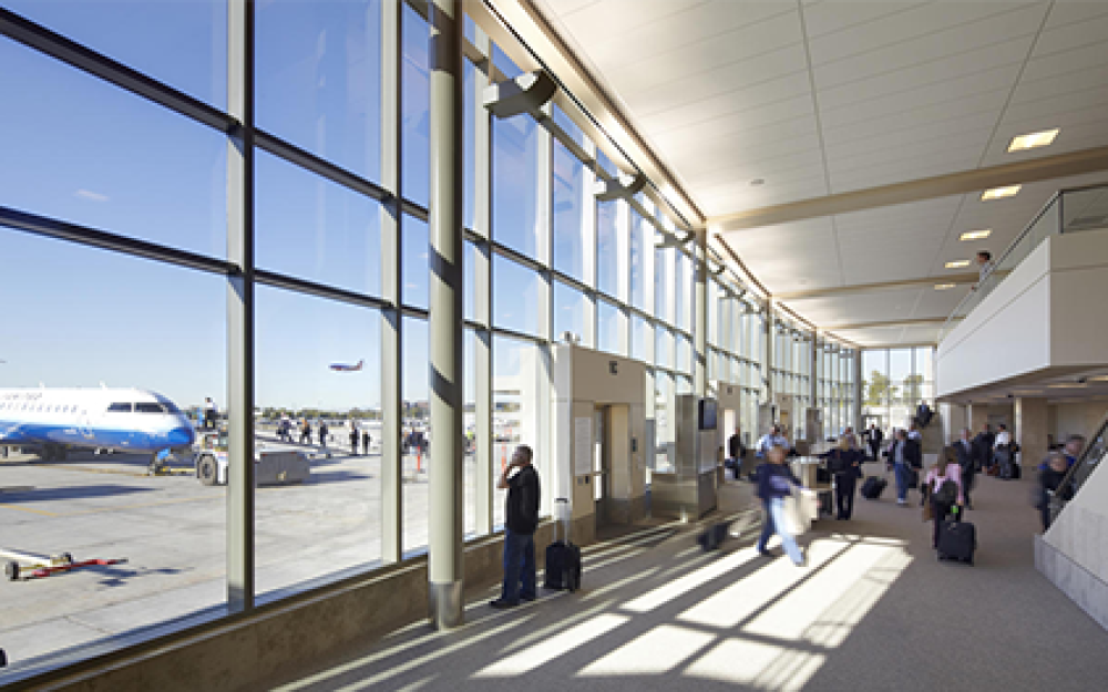 John Wayne Airport (SNA)